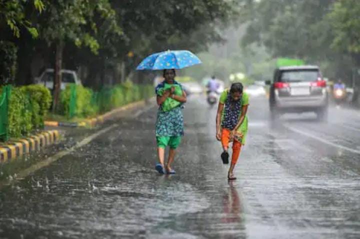 You are currently viewing Maharashtra Rain :  उद्यापासून तीन दिवसात पावसाची शक्यता