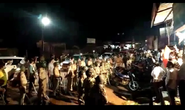 You are currently viewing नारायण राणेंच्या जन आशीर्वाद यात्रेला कुडाळमध्ये शिवसैनिकांनी जोरदार घोषणाबाजीने केला विरोध