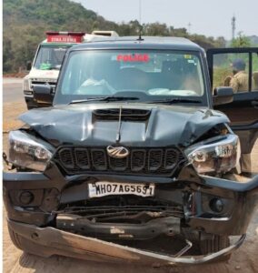 पर्यटन मंत्री आदित्य ठाकरे यांच्या ताफ्यातील गाड्यांना अपघात