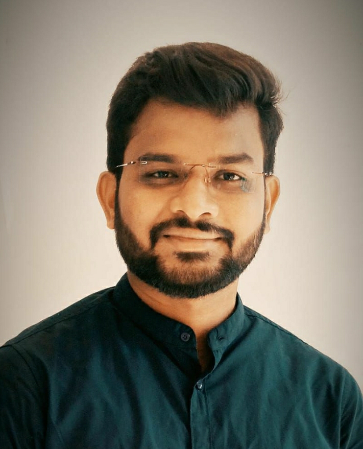 You are currently viewing शिरंगे गावाचा सुपुत्र चमकला : महाराष्ट्र लोकसेवा आयोग परीक्षेत अनिकेत गवसचे सुयश