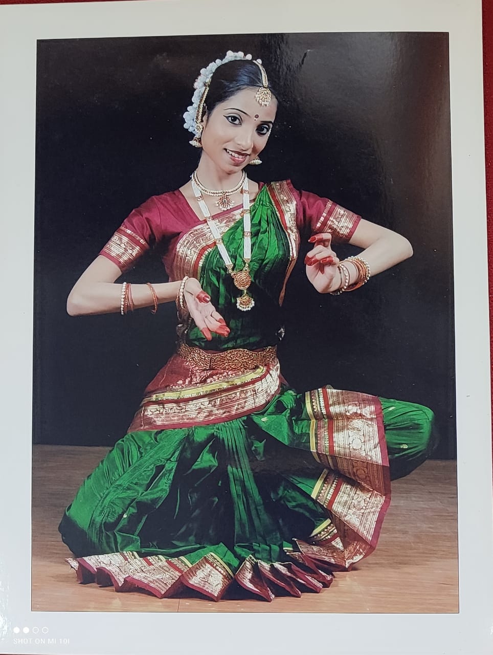 You are currently viewing आझादीका अमृत महोत्सव नगर येथील कार्यक्रमात सिंधुदुर्ग कन्या सौ. स्नेहल पार्सेकर हिचा नृत्याविष्कार