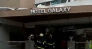 Read more about the article गॅलेक्सी हॉटेलला भीषण आग; ३जणांचा मृत्यू ५ जखमी