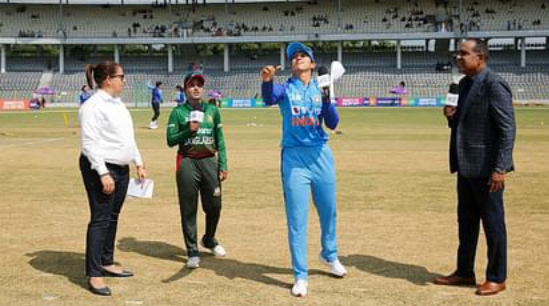 You are currently viewing एशियन गेम्समध्ये भारतीय महिला क्रिकेट संघाचं पदक निश्चित; उपांत्य फेरीत बांगलादेशचा आठ गडी राखून पराभव