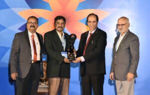 Read more about the article “बँको ब्यू रिबन पुरस्कार २०२३” सिंधुदुर्ग सहकारी बँक मुंबईला प्रदान..