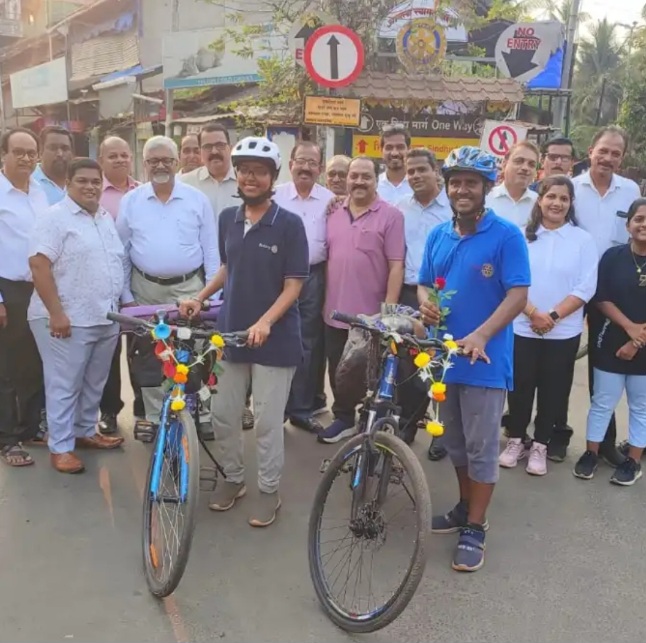 चेन्नई ते मुंबई सायकल प्रवासावर निघालेले रोटरी सदस्य मालवणात
