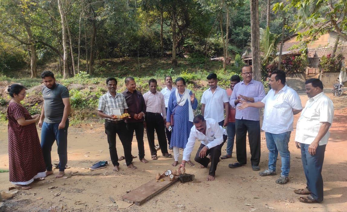 You are currently viewing सालईवाडा प्रभागातील फरशी बसवण्याच्या कामांचा शुभारंभ