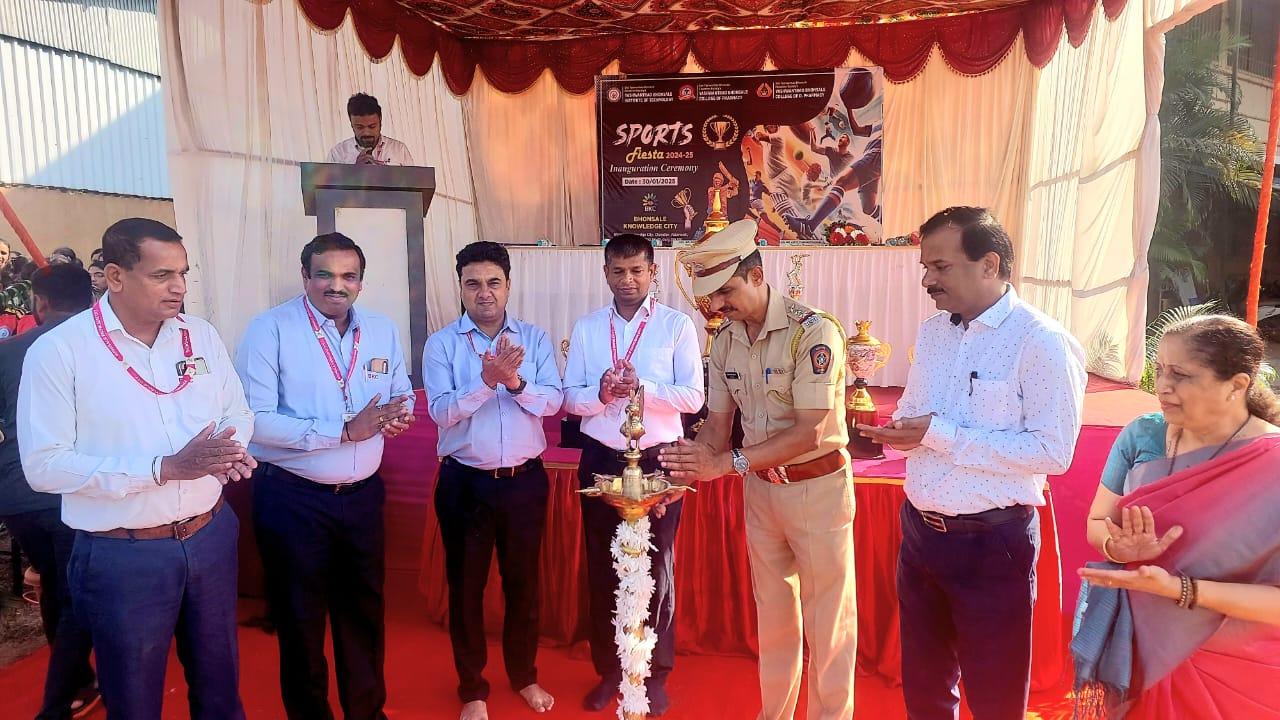You are currently viewing बीकेसीमध्ये ‘स्पोर्ट्स फीएस्टा २४-२५’ चे दिमाखात उदघाटन….