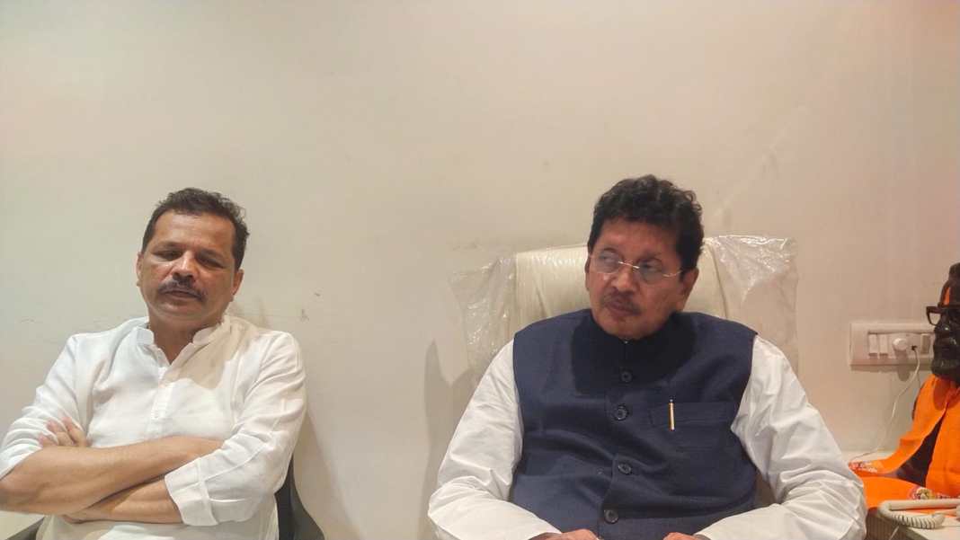 You are currently viewing उपमुख्यमंत्री एकनाथ शिंदे यांचा वाढदिवस शिवसेनेच्यावतीने महसूल पंधरवडा म्हणून साजरा करण्यात येणार – आम. दीपक केसरकर