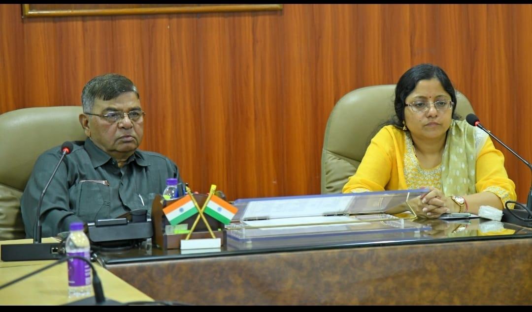 You are currently viewing युपीएससी परीक्षांमध्ये विद्यार्थ्यांच्या उत्तीर्णतेचे प्रमाण वाढण्यासाठी गुणात्मक उपाययोजना सुचवा