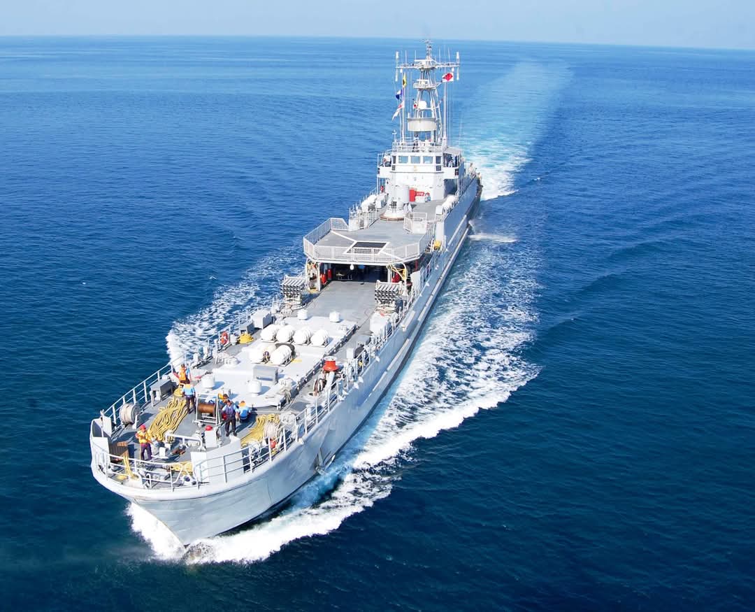 You are currently viewing भारतीय नौदलाची आईएनएस गुलदार युद्धनौका लवकरच विजयदुर्गात स्थिरावणार