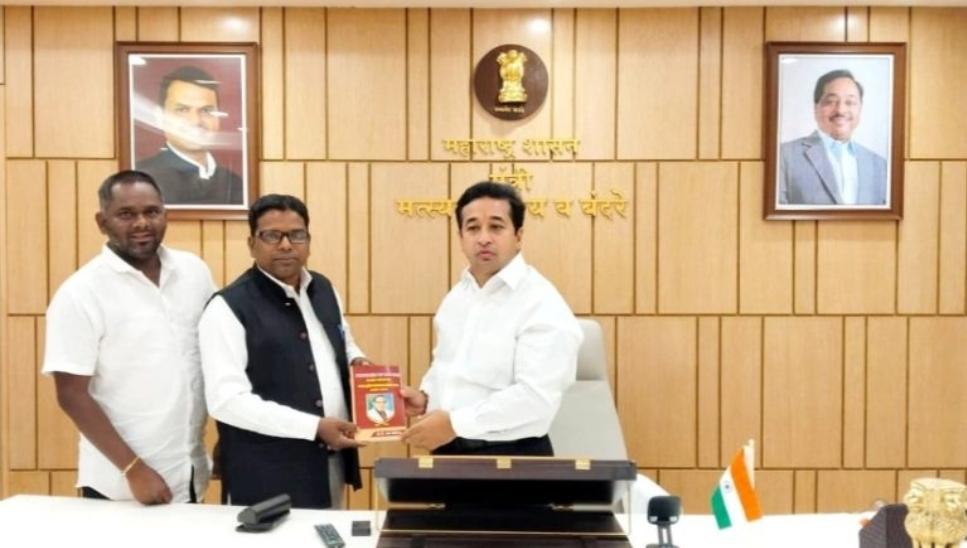 You are currently viewing सिंधुदुर्गनगरीत मागासवर्गीय मुलामुलींचे शासकीय वसतीगृह मंजुर करा