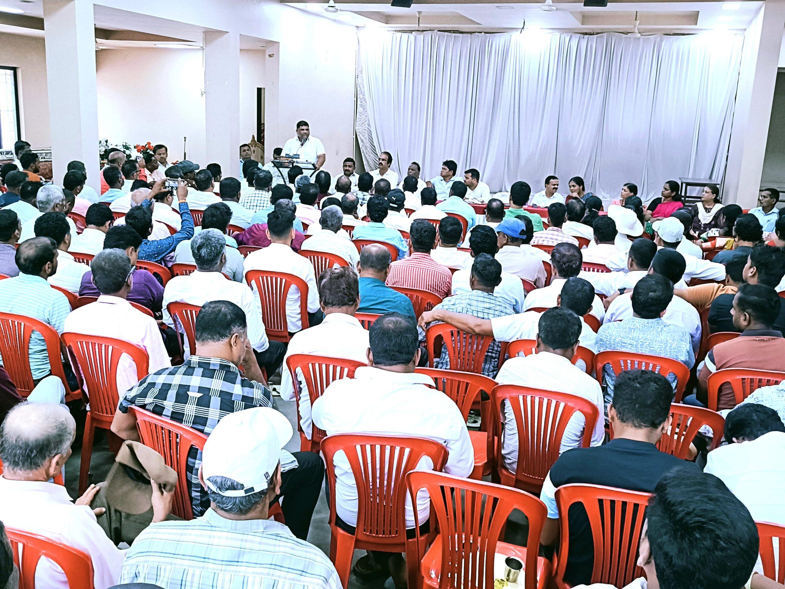 You are currently viewing शिवसेना उद्धव बाळासाहेब ठाकरे पक्षाची कुडाळ तालुका कार्यकारिणी बैठक संपन्न