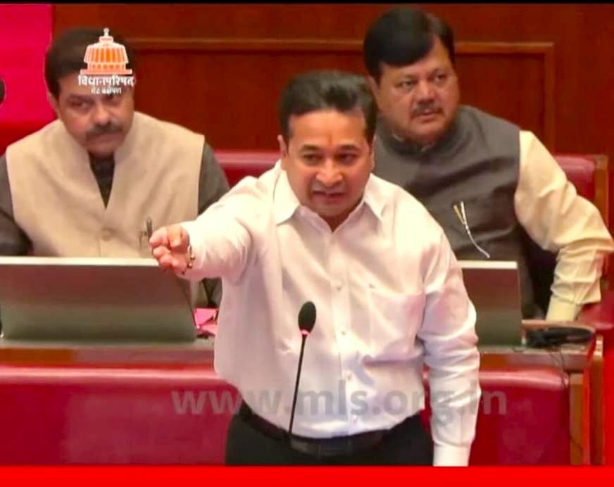 You are currently viewing मंत्री नितेश राणे यांनी उबाठा आमदार अनिल परब यांना विधान परिषदेत घेतले फैलावर