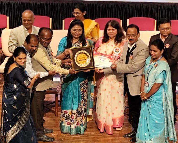 You are currently viewing “बाल स्नेही 2024 – उत्कृष्ट बाल कल्याण समिती” पुरस्काराने सिंधुदुर्ग कोकण विभागाचा विशेष सन्मान