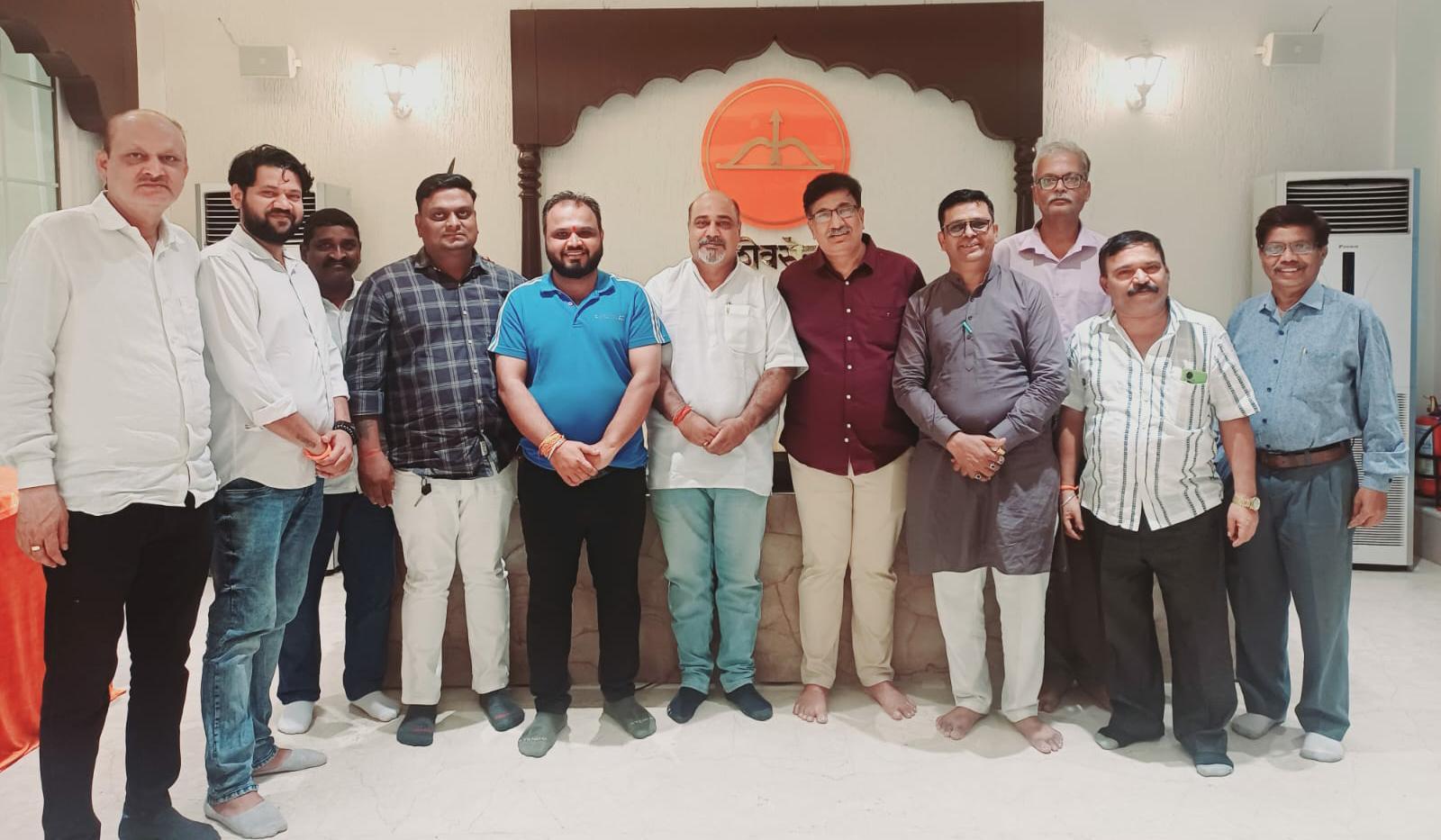 You are currently viewing “शिव उद्योग संघटना” आणि “शिवसेना उद्योग व रोजगार विकास मंच” यांचा ऐतिहासिक निर्णय