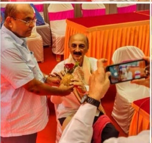 You are currently viewing महाराष्ट्र स्टेट को-ऑपरेटिव्ह बँक असोसिएशनचे माजी उपाध्यक्ष विकास सावंत यांचा सत्कार