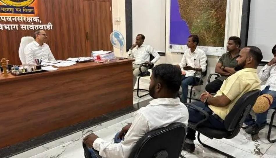 You are currently viewing वन्य प्राण्यांकडून होत असलेल्या नुकसानी पासून शेतकऱ्यांचे संरक्षण करा: मनसेची उपवनसंरक्षक यांच्याकडे मागणी