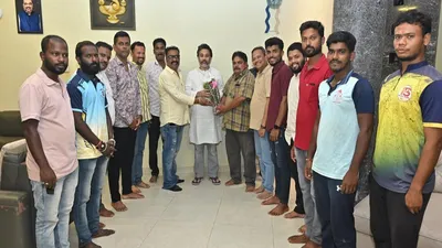 You are currently viewing आ. निलेश राणेंची सकल हिंदू समाज कार्यकर्त्यांनी घेतली भेट