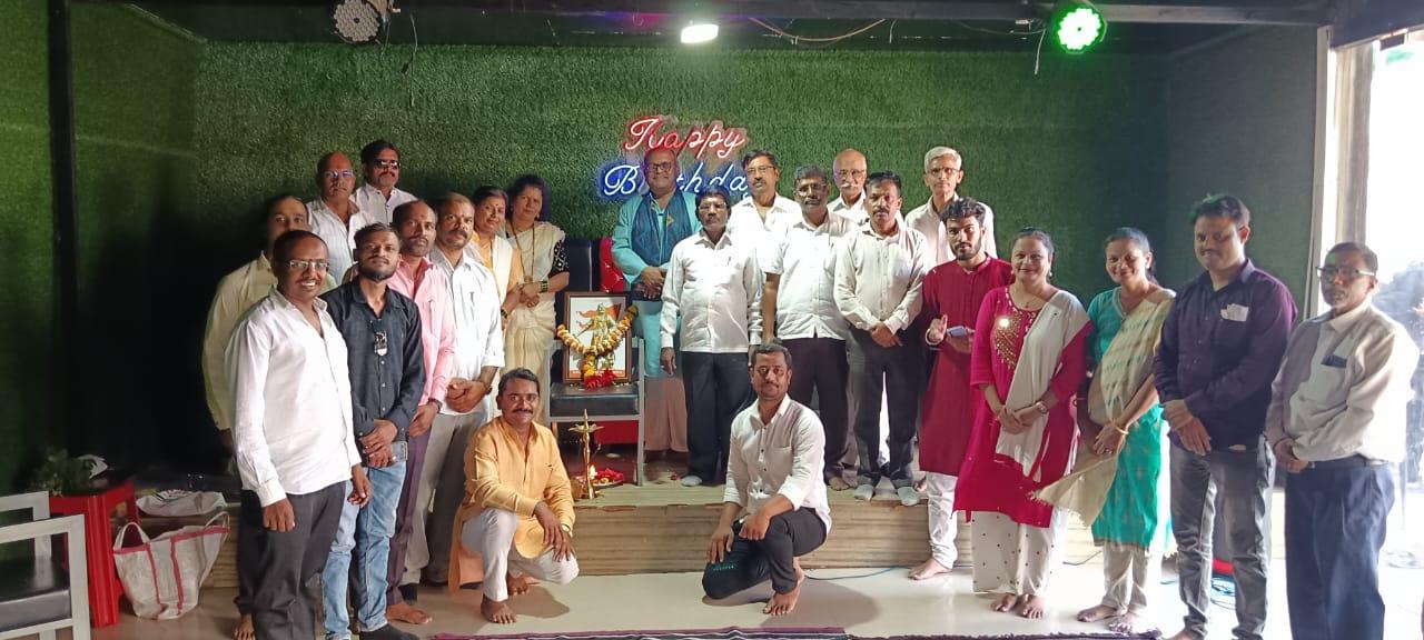 You are currently viewing महापुरुषांच्या विचाराची काव्यात्मक अक्षर पेरणी बहरली 