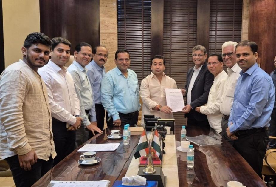 You are currently viewing सिंधुदुर्ग जिल्हा वकील संघटना पदाधिकाऱ्यांनी घेतली मंत्री नितेश राणे यांची भेट