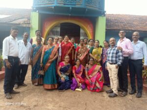 Read more about the article रामेश्वर हायस्कूल मिठबाव च्या माजी विद्यार्थ्यांची 35 वर्षा नंतर एकत्र स्नेहभेट