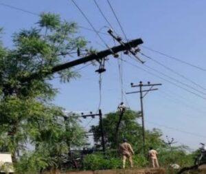 Read more about the article महावितरणच्या अधिकाऱ्यांची बेपर्वाई, अप्रशिक्षित कर्मचारी वर्ग जबाबदार