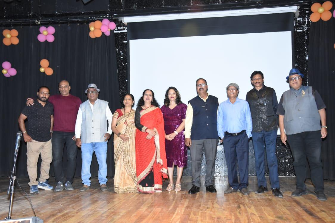 You are currently viewing श्रोत्यांनी अनुभवली सुमधुर गीतांची मेजवानी