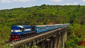 Read more about the article कोकण मार्गावर यंदा १५ जूनपासून पावसाळी वेळापत्रकाची अंमलबजावणी