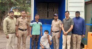 Read more about the article आंबोलीत ६ लाखाची दारू जप्त, गुजरातचा चालक ताब्यात…