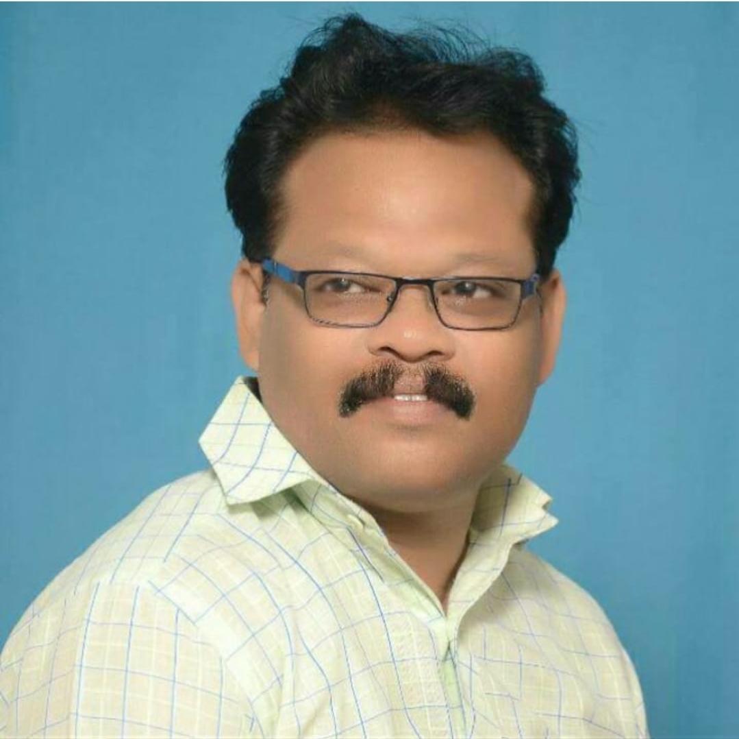 You are currently viewing बांधकाम कामगार महासंघाच्या प्रदेशाध्यक्षपदी हरी चव्हाण यांची फेर निवड…