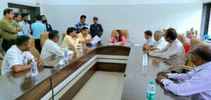 Read more about the article शासकीय वैद्यकीय महाविद्यालयातील भ्रष्टाचाराचा शिवसेना शिष्टमंडळाने केला पर्दाफाश