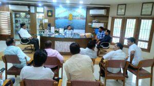 Read more about the article जिल्ह्यातील शेतकऱ्यांच्या विविध प्रश्नासंदर्भात आज शिवसेना उद्धव बाळासाहेब ठाकरे पक्षाच्या शिष्टमंडळाने घेतली जिल्हाधिकाऱ्यांची भेट