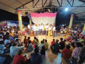 Read more about the article शिवसेना उपतालुकाप्रमुख कृष्णा धुरी यांच्या वाढदिनी मा.आ.वैभव नाईक यांनी केला सत्कार