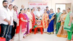 Read more about the article भाजपा वेंगुर्ले तालुका कार्यालयात राजमाता जिजाऊ पुण्यतिथीनिमित्त अभिवादन कार्यक्रम उत्साहात संपन्न