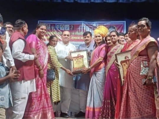 You are currently viewing डॉ.सुषमा पुजारी (सिद) अहिल्या रत्न पुरस्काराने सन्मानित