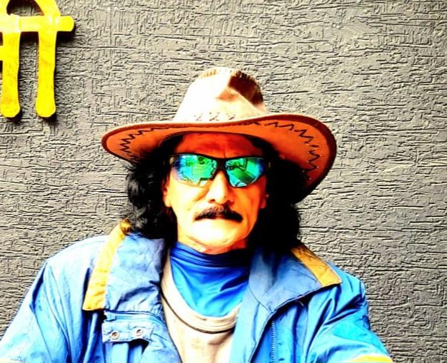 You are currently viewing शाळेचा बाक…आणि ती……!!!