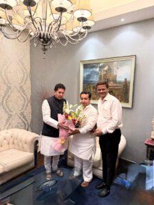 Read more about the article माजी शिक्षणमंत्री तथा आम. दीपक केसरकर यांच्याकडून मंत्री नितेश राणे यांना वाढदिवसाच्या शुभेच्छा..!