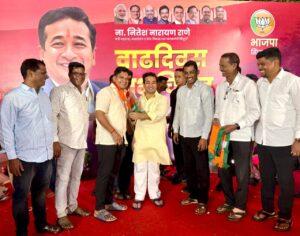 Read more about the article आरे येथील ठाकरे सेनेच्या पदाधिकारी कार्यकर्त्यांचा भाजपात प्रवेश