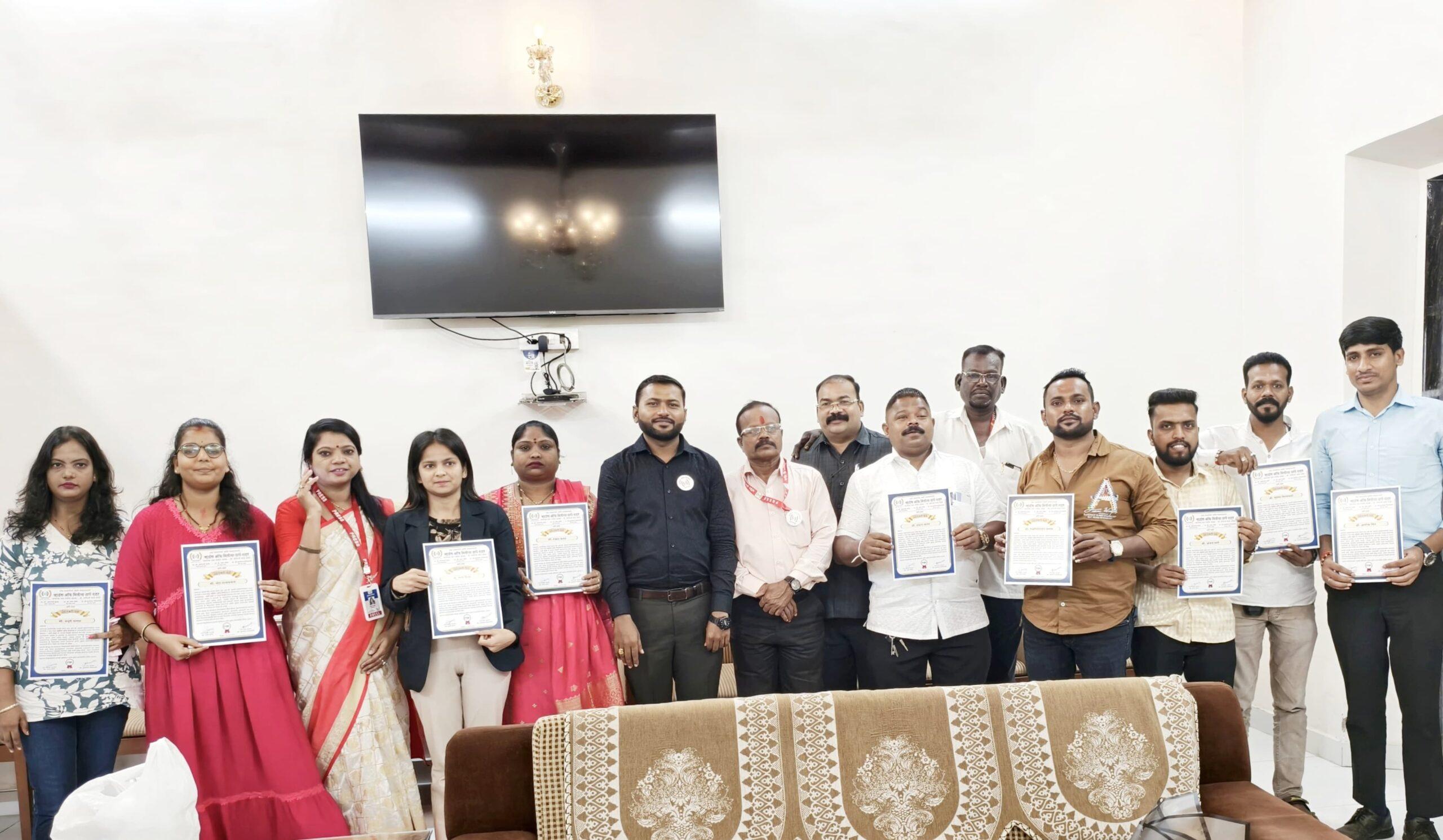 You are currently viewing व्हाईस ऑफ मीडिया पत्रकार संघाचा ठाणे शहरातील पत्रकारांचा पदनियुक्ती कार्यक्रम उत्साहात संपन्न..