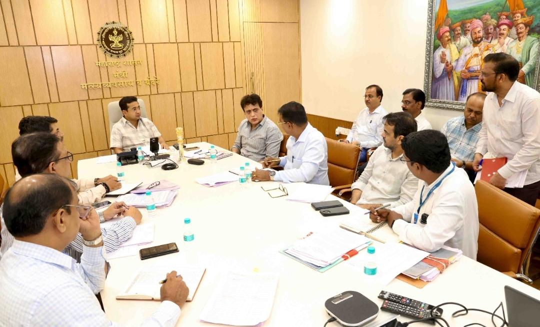 You are currently viewing वॉटर टॅक्सी सुरू करण्यासाठी बंदर विभागाने नियोजन करावे – बंदरे मंत्री नितेश राणे