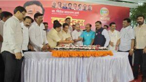 Read more about the article कार्यकर्त्यांच्या अपूर्व उत्साहात मंत्री नितेश राणे यांचा कणकवलीत वाढदिवस साजरा