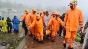 Read more about the article कावळेसाद दरीत कोसळलेल्या राजेंद्र सनगर यांचा मृतदेह बाहेर काढण्यात यश