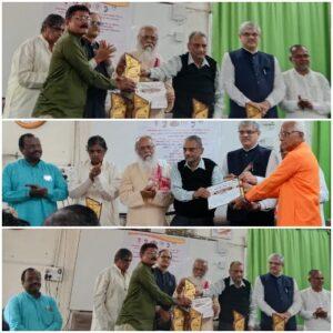 Read more about the article साहित्यरत्न लोकशाहीर आण्णाभाऊ साठे पुरस्काराने सुरेश कंक, मानसी चिटणीस,उत्तम दंडिमे सन्मानित