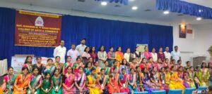Read more about the article विठ्ठलनामात तल्लीन झाल्या मणिबेन शाह महाविद्यालयातील विद्यार्थिनी – पर्यावरण वारीत रंगला भक्तिरसाचा उत्सव
