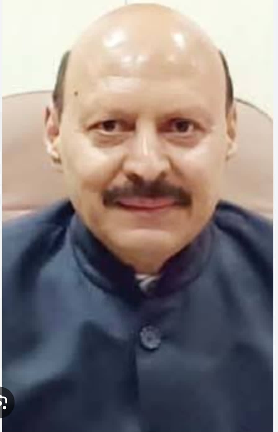 You are currently viewing माजी राष्ट्रपतींचे खाजगी सचिव सनदी अधिकारी स्व.रवींद्र जाधव