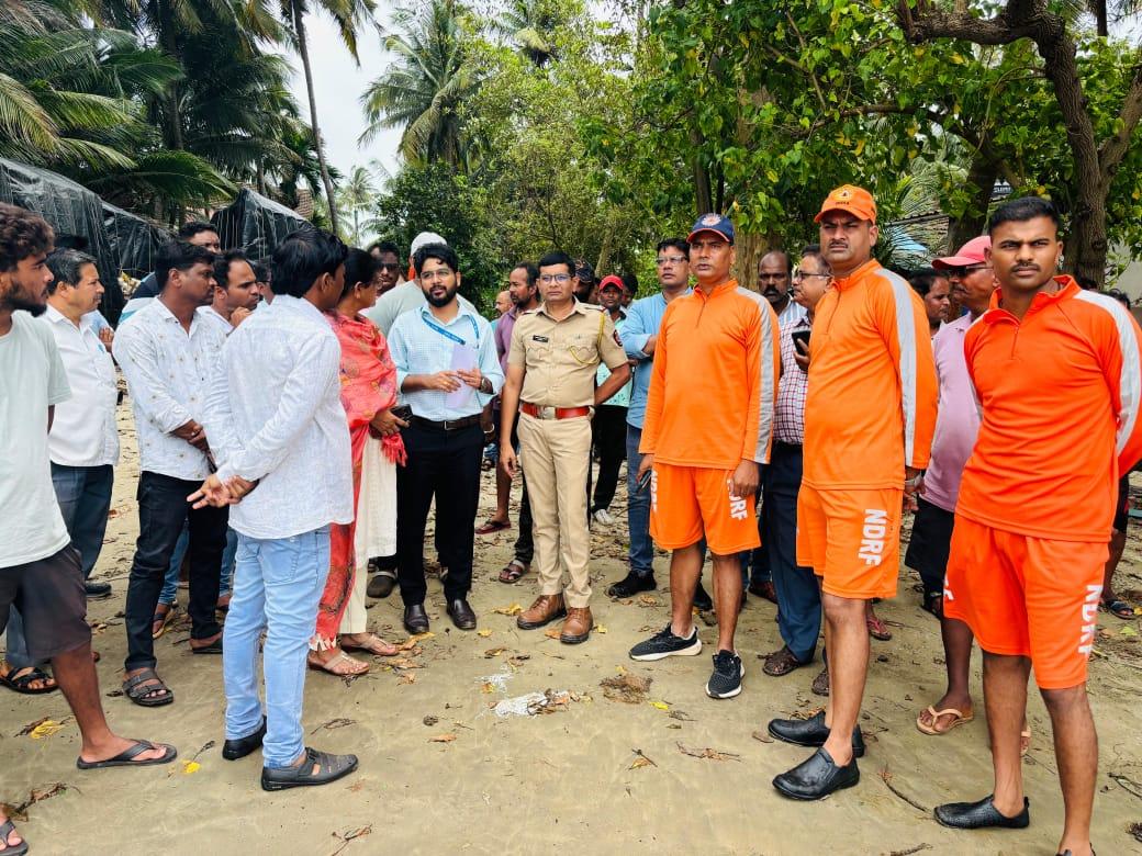 You are currently viewing मालवणजवळ समुद्रात नौका उलटून एक मच्छिमार बेपत्ता; शोधकार्य सुरु