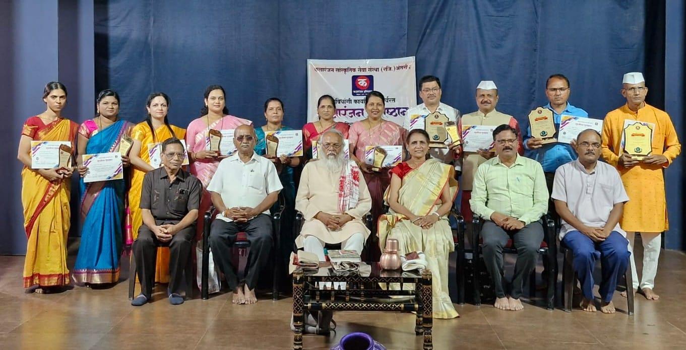 You are currently viewing ‘औपचारिक शिक्षणापेक्षा पारंपरिक शिक्षण महत्त्वाचे!’ – पद्मश्री गिरीश प्रभुणे