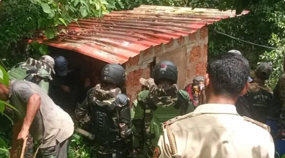 You are currently viewing हल्ला केलेल्या बिबट्याला जेरबंद करण्यासाठी वनविभाग चे अथक प्रयत्न सुरु.