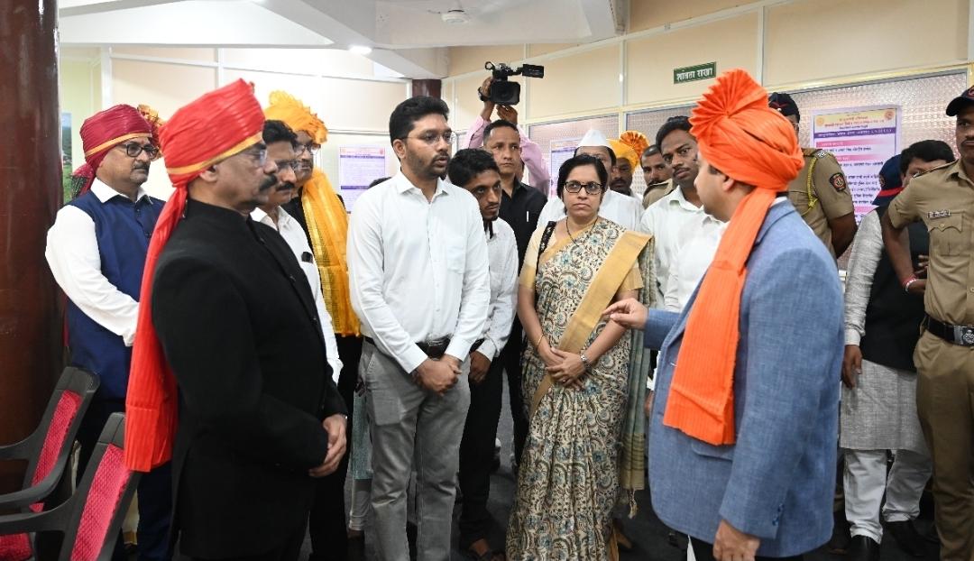 You are currently viewing मुख्यमंत्री सहाय्यता निधी कक्ष – गरजूंसाठी दिलासा देणारी शासनाची संवेदनशील योजना