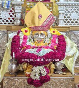 Read more about the article श्रावणमासा निमित्त अक्कलकोट वटवृक्ष मंदिरात विविध धार्मिक कार्यक्रम!